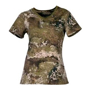 Women’s Outdoor V-neck Shirt